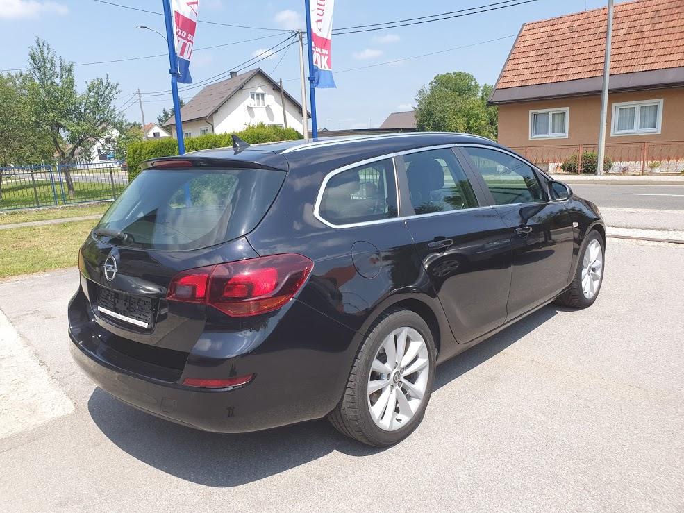 Opel Astra Karavan Caravan 1,7 CDTI