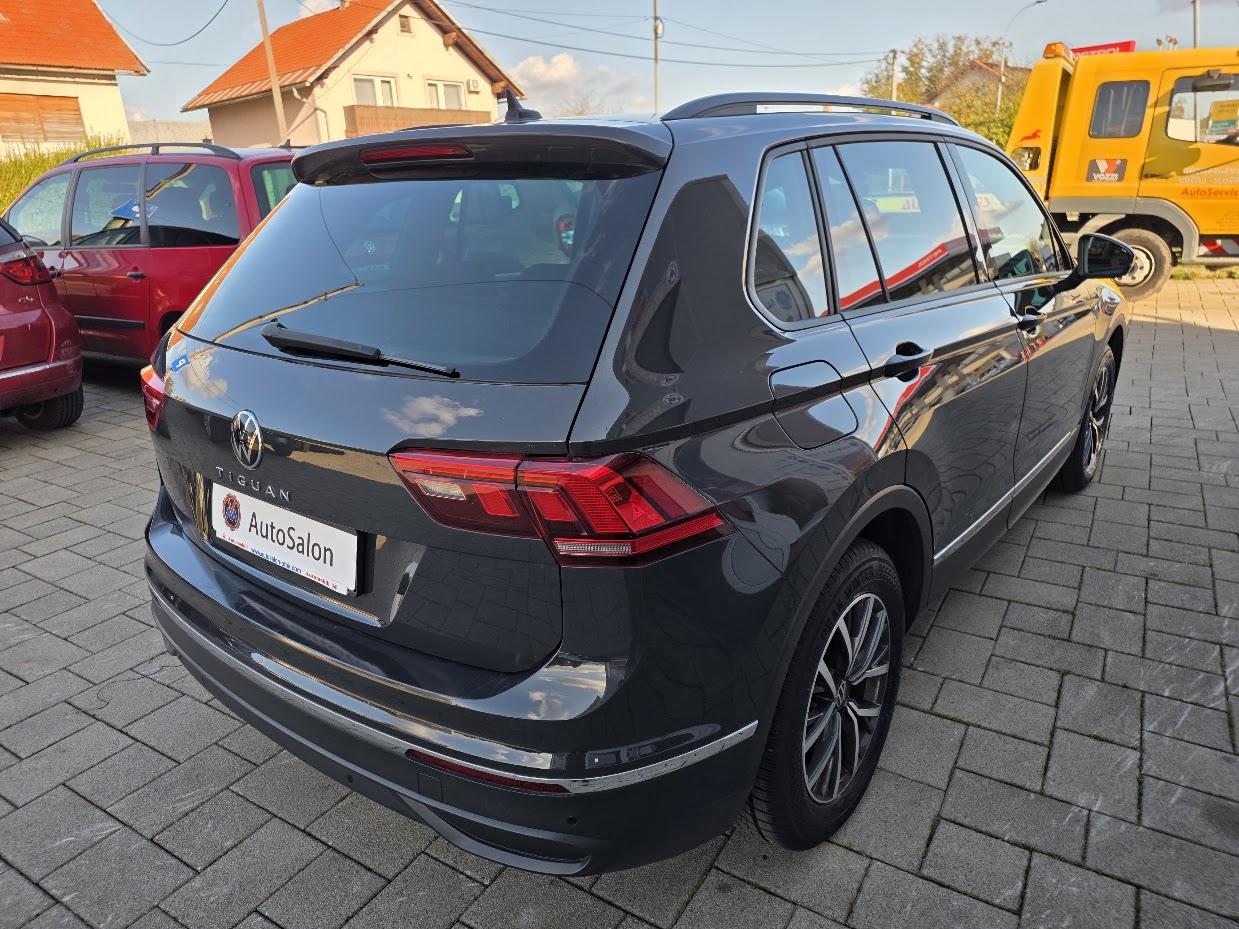 VW Tiguan 2,0 tdi, navigacija, adaptivni tempomat