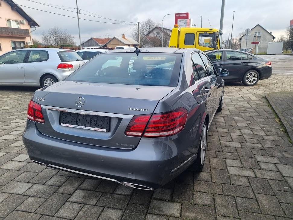 Mercedes-Benz E-klasa 220 CDI - panorama