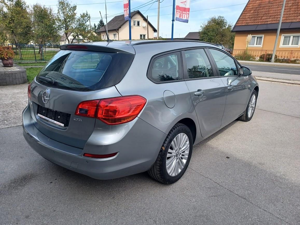 Opel Astra Karavan 1,7 CDTI