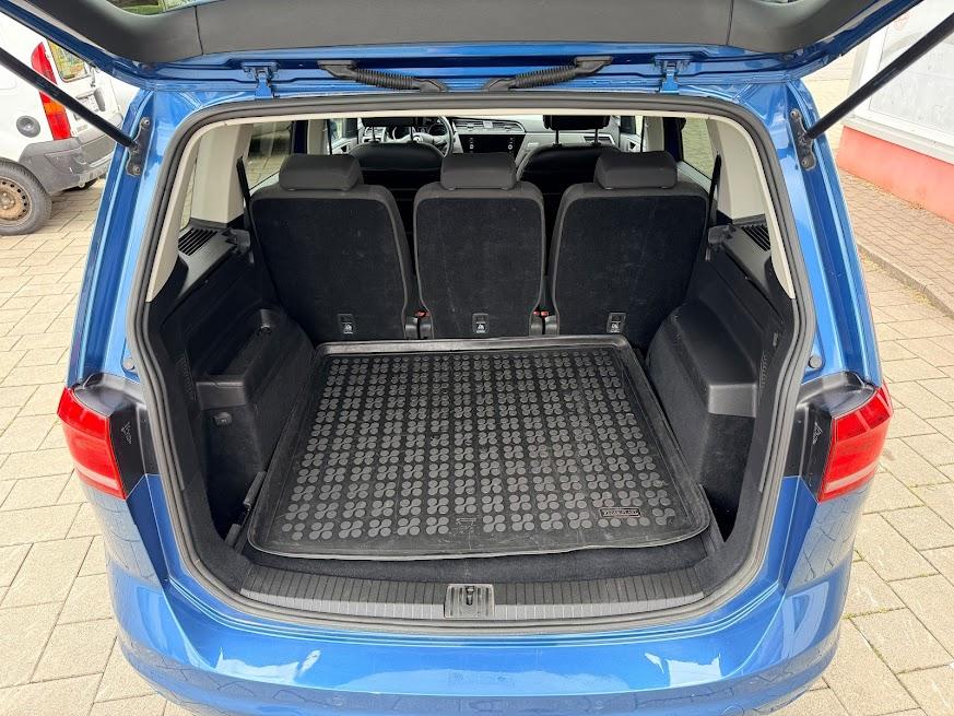 VW Touran 2,0 TDI - PDV u cijeni