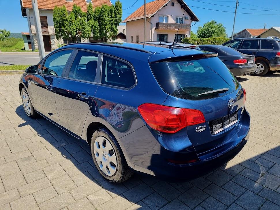 Opel Astra Karavan Sports 1,7 CDTI