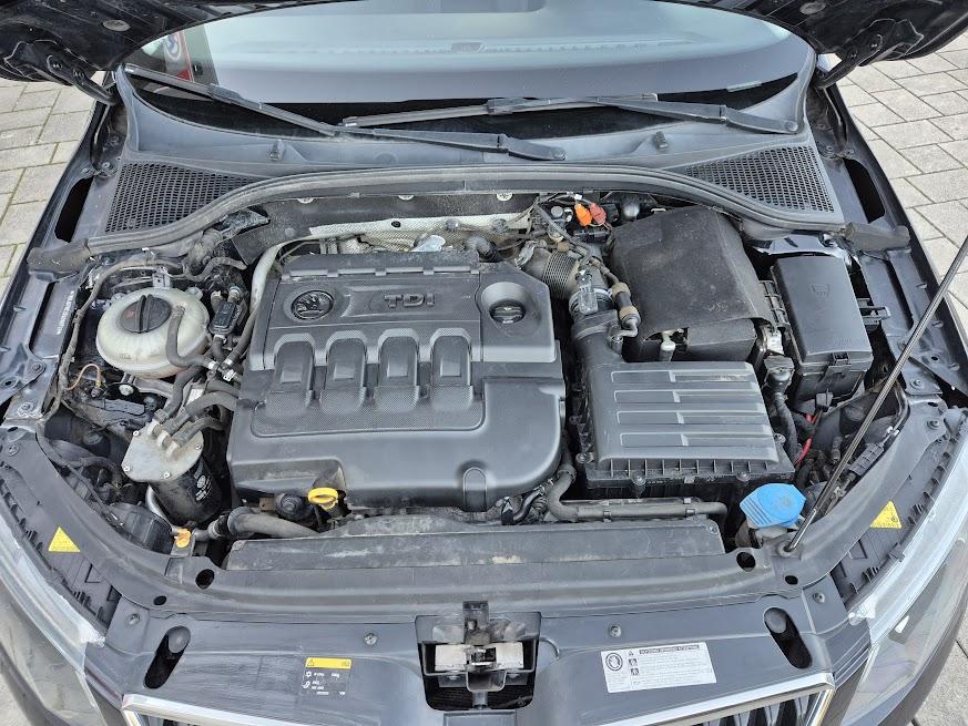 Škoda Octavia Combi 1,6 TDI Navigacija,