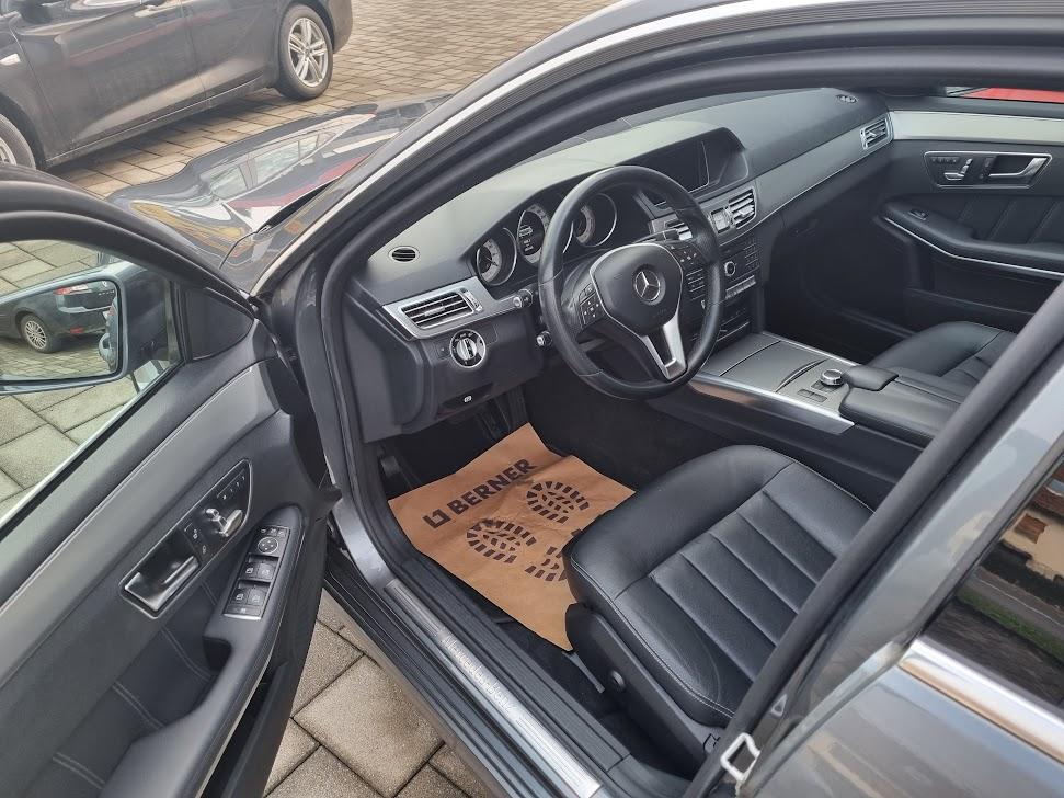 Mercedes-Benz E-klasa 220 CDI - panorama