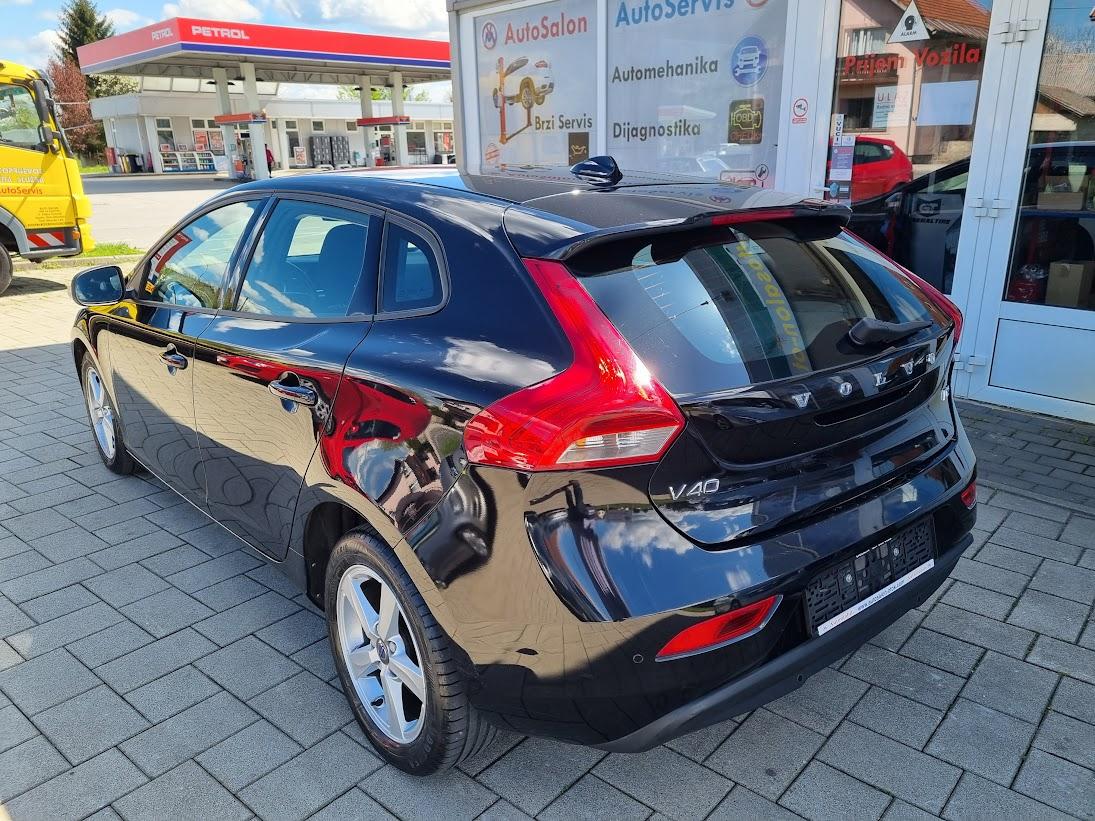 Volvo V40 D2 88g.