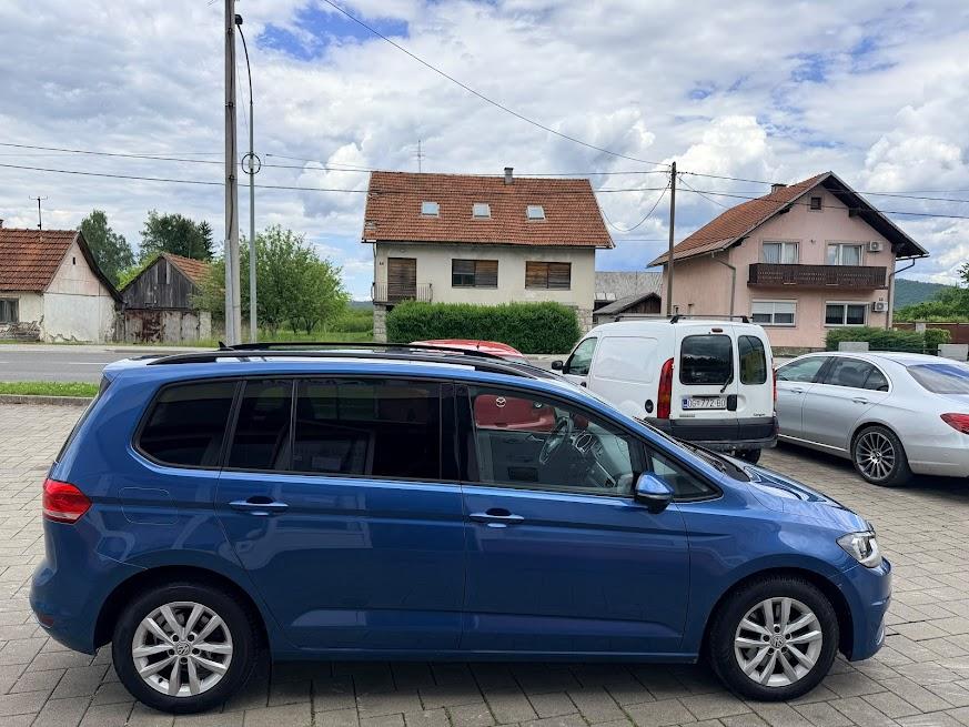 VW Touran 2,0 TDI - PDV u cijeni