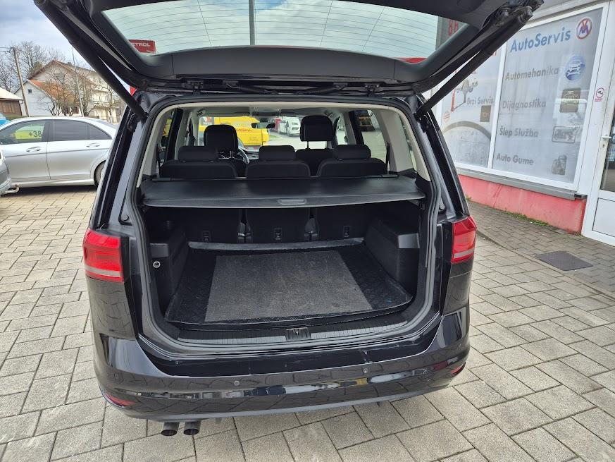 VW Touran 2,0 TDI Highline, automatik
