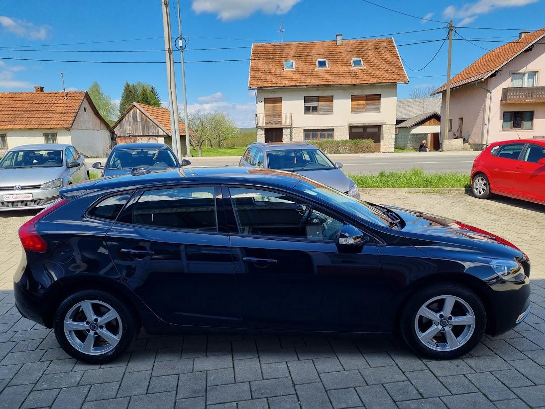 Volvo V40 D2 88g.