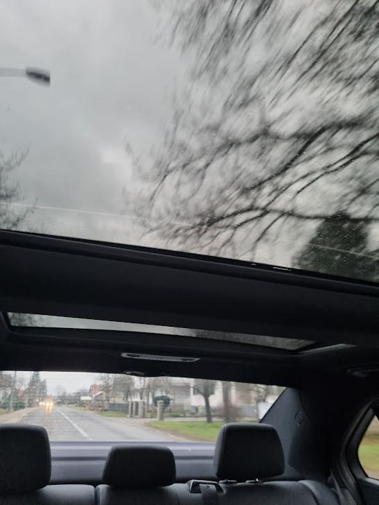 Mercedes-Benz E-klasa 220 CDI - panorama